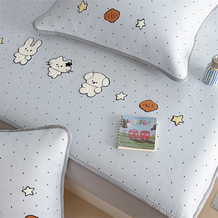 91家纺网 家纺一手货源 找家纺 暖生活 2026新款3DMAX超凉感原创PE冰丝软席子凉席-床笠款 奶蓝星兔