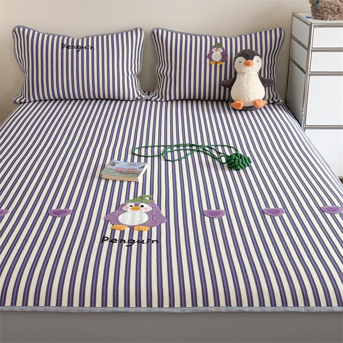 91家纺网 家纺一手货源 找家纺 暖生活 2026新款3DMAX超凉感原创PE冰丝软席子凉席-床笠款 茄子企鹅