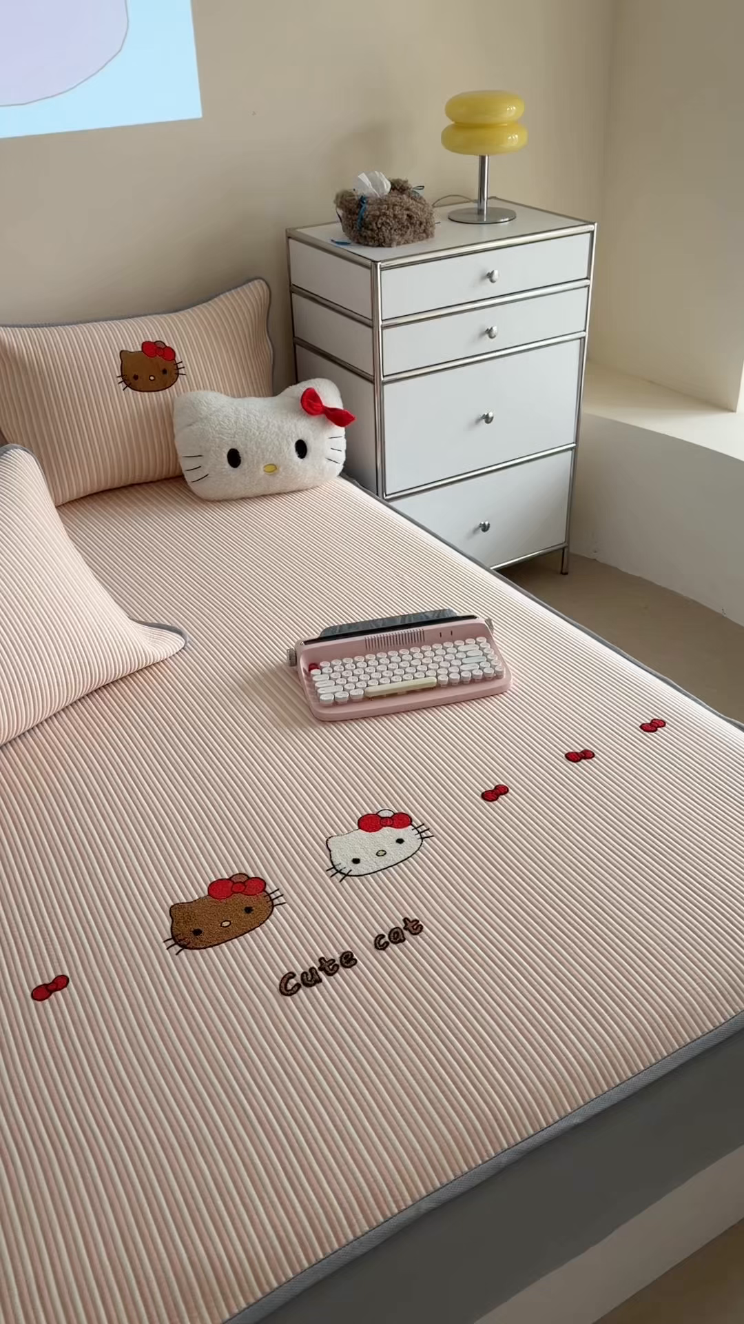 91家纺网 家纺一手货源 找家纺 暖生活 2026新款3DMAX超凉感原创PE冰丝软席子凉席-床笠款 粉条KT