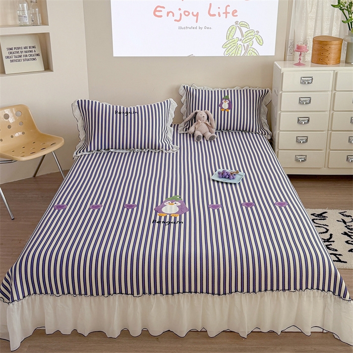 91家纺网 家纺一手货源 找家纺 暖生活 2026新款3DMAX超凉感原创PE冰丝软席子凉席-床裙款 茄子企鹅