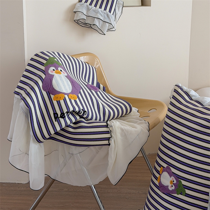 91家纺网 家纺一手货源 找家纺 暖生活 2026新款3DMAX超凉感原创PE冰丝软席子凉席-床裙款 茄子企鹅