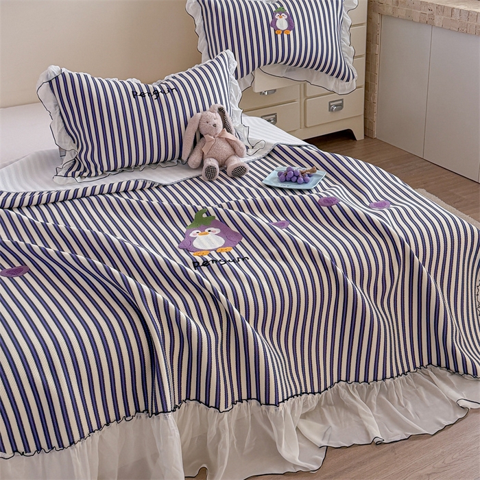 91家纺网 家纺一手货源 找家纺 暖生活 2026新款3DMAX超凉感原创PE冰丝软席子凉席-床裙款 茄子企鹅