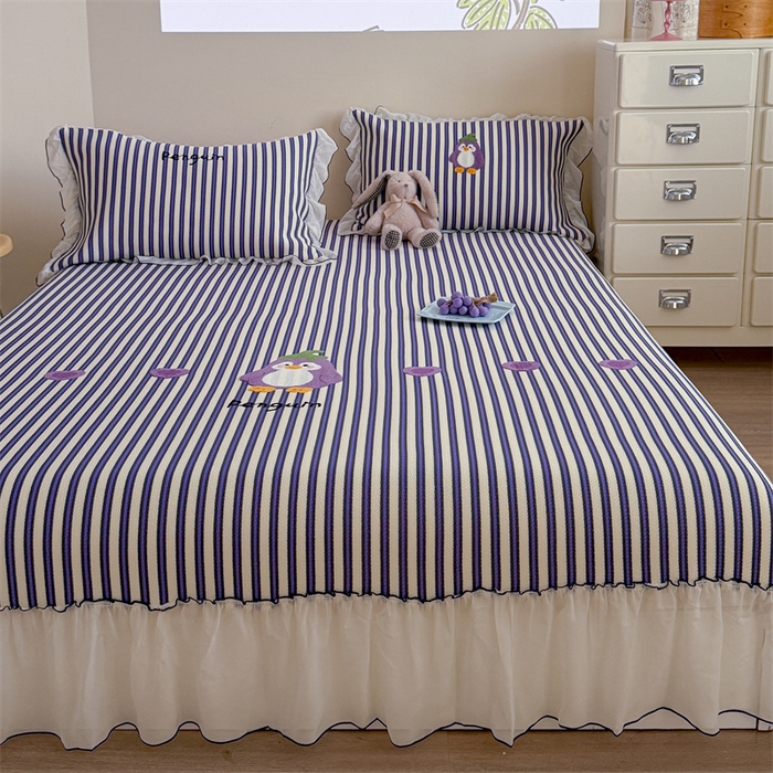 91家纺网 家纺一手货源 找家纺 暖生活 2026新款3DMAX超凉感原创PE冰丝软席子凉席-床裙款 茄子企鹅