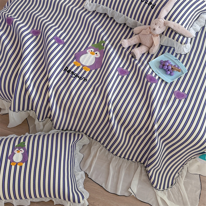 91家纺网 家纺一手货源 找家纺 暖生活 2026新款3DMAX超凉感原创PE冰丝软席子凉席-床裙款 茄子企鹅