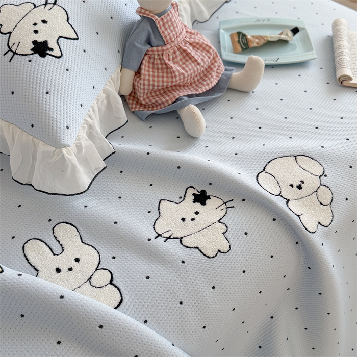 91家纺网 家纺一手货源 找家纺 暖生活 2026新款3DMAX超凉感原创PE冰丝软席子凉席-床裙款 奶蓝星兔