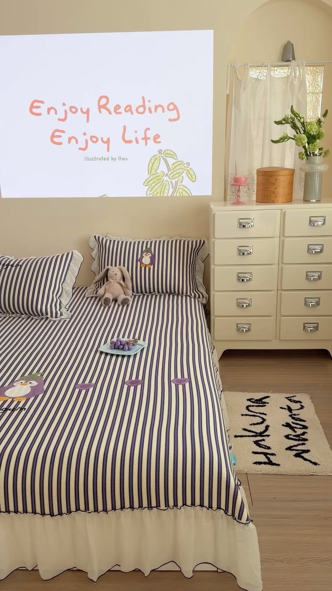 91家纺网 家纺一手货源 找家纺 暖生活 2026新款3DMAX超凉感原创PE冰丝软席子凉席-床裙款 茄子企鹅