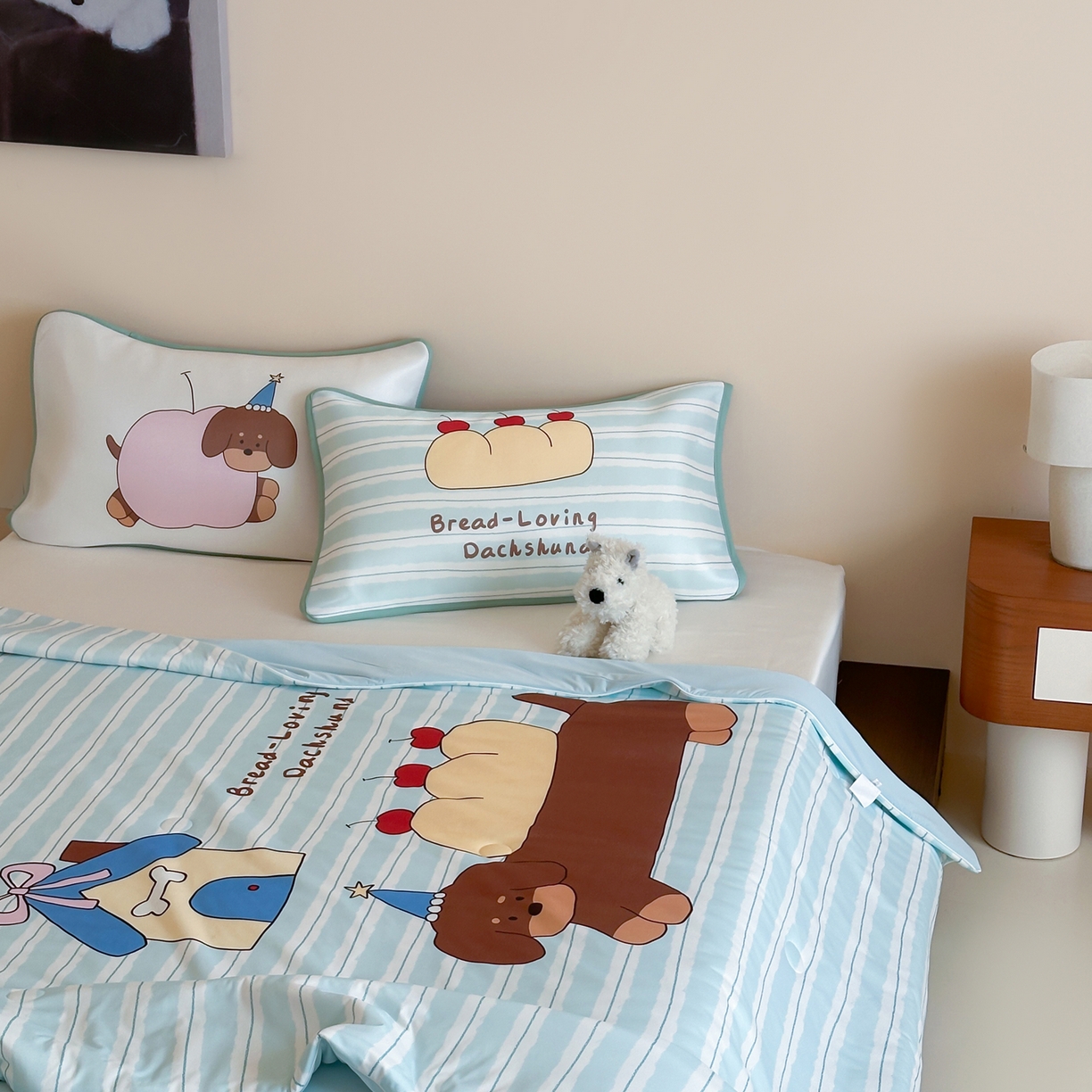 91家纺网 家纺一手货源 找家纺 桃喜 2026新款A类绵绵冰双感夏被夏凉被空调被（一面针织棉一面凉感 夏被面包腊肠狗