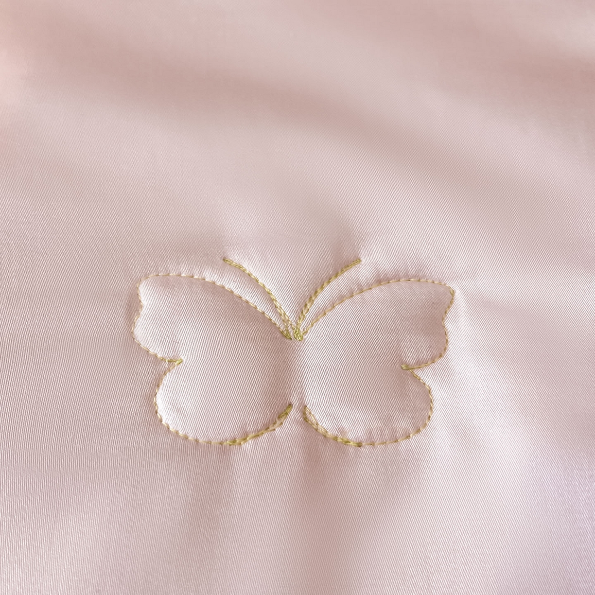 91家纺网 家纺一手货源 找家纺 （总）新方向 2026A类20%蚕丝天丝棉夏被四件套 65%60s兰精天丝 35%100支长绒棉-蝴蝶