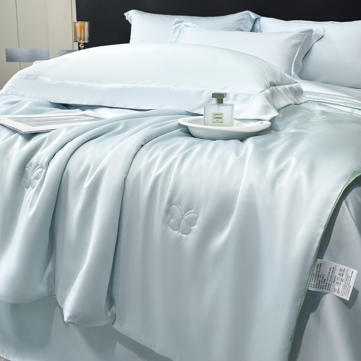 91家纺网 家纺一手货源 找家纺 新方向 2026新款A类20%蚕丝天丝棉夏被四件套蝴蝶系列 蝴蝶-微光蓝