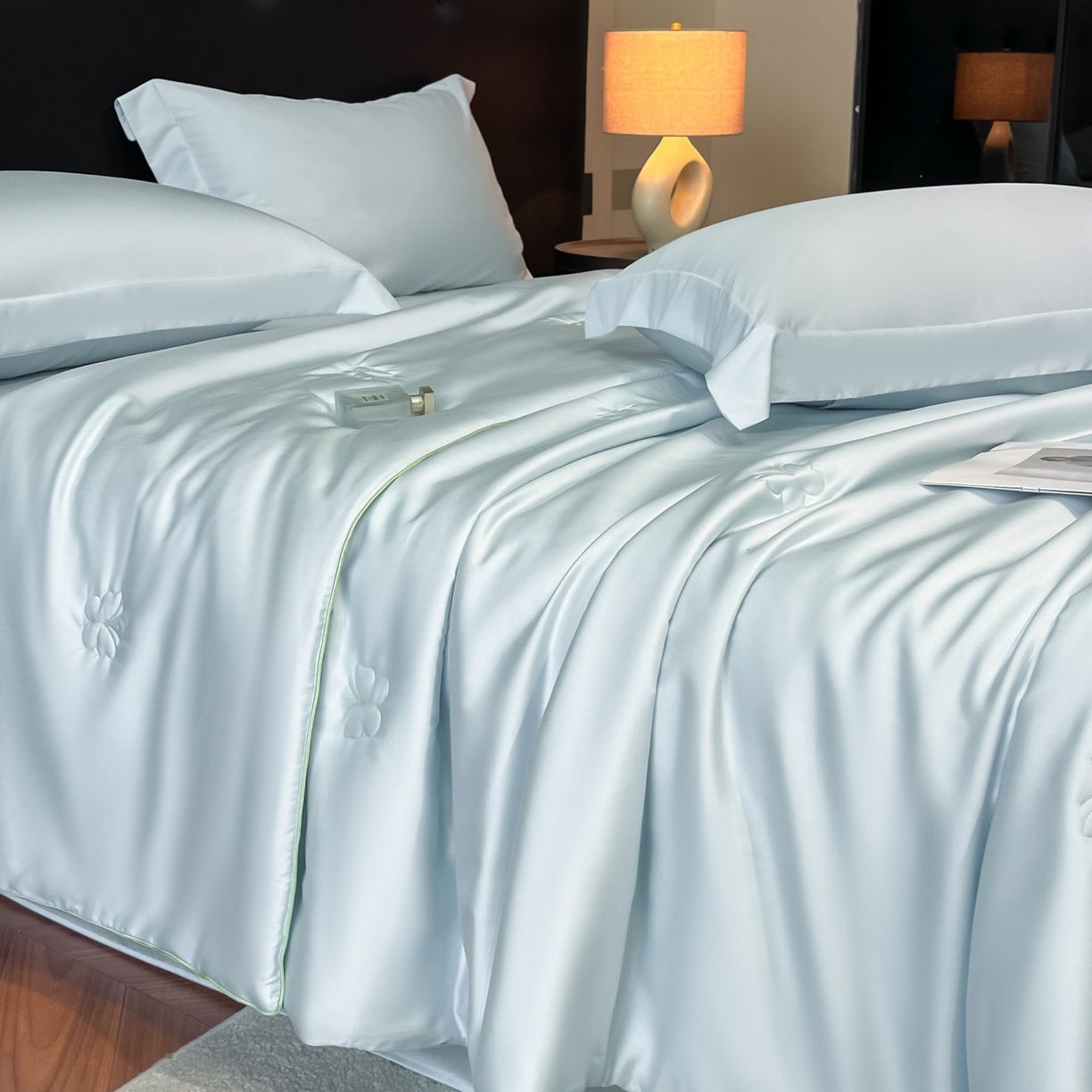 91家纺网 家纺一手货源 找家纺 新方向 2026新款A类20%蚕丝天丝棉夏被四件套蝴蝶系列 蝴蝶-微光蓝