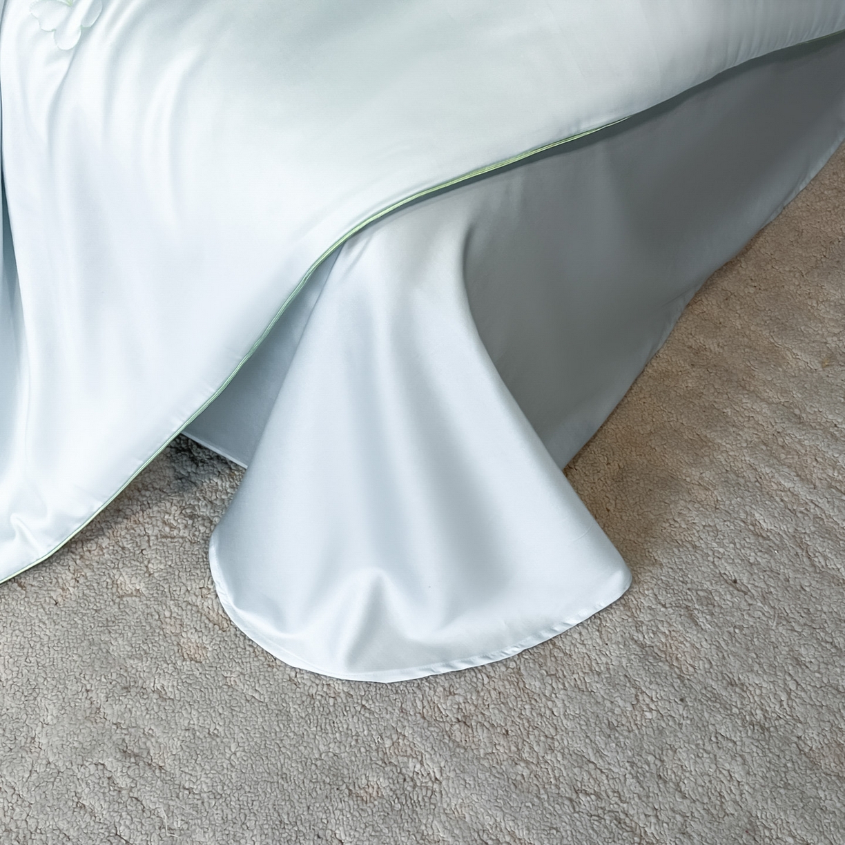 91家纺网 家纺一手货源 找家纺 新方向 2026新款A类20%蚕丝天丝棉夏被四件套蝴蝶系列 蝴蝶-微光蓝