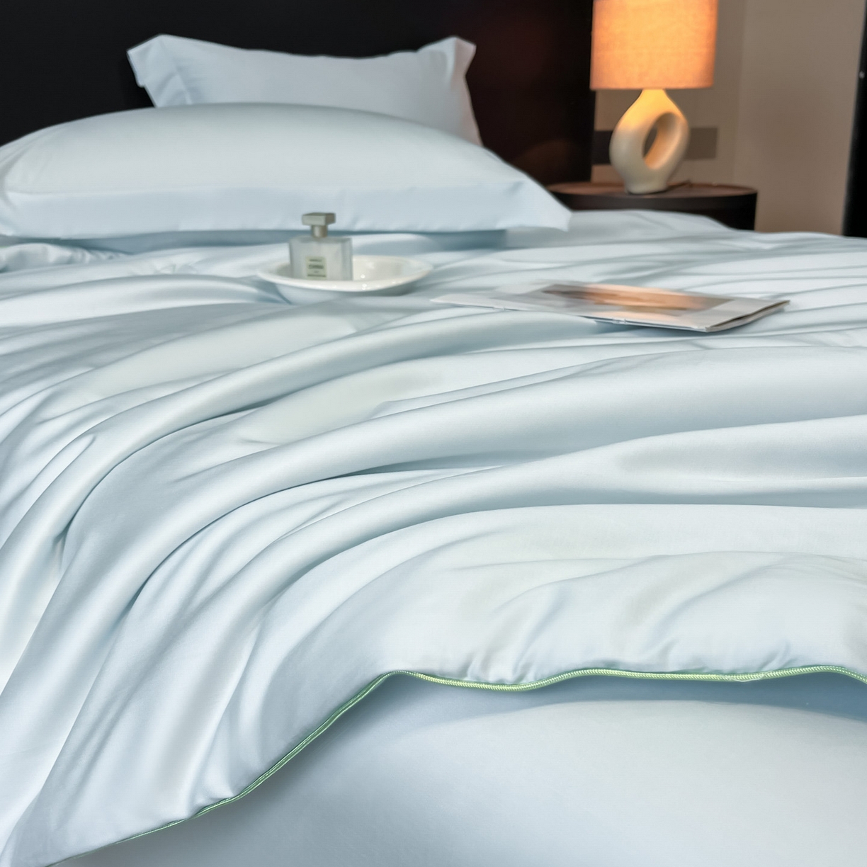 91家纺网 家纺一手货源 找家纺 新方向 2026新款A类20%蚕丝天丝棉夏被四件套蝴蝶系列 蝴蝶-微光蓝