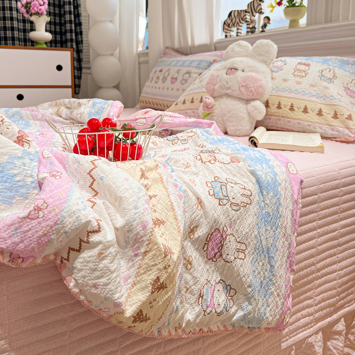 91家纺网 家纺一手货源 找家纺 富米莱（原臻工厂） 2026新款泡芙纱贝壳边夏被夏凉被空调被床盖床裙四件套-欧包系列 欧包-晚安菲菲