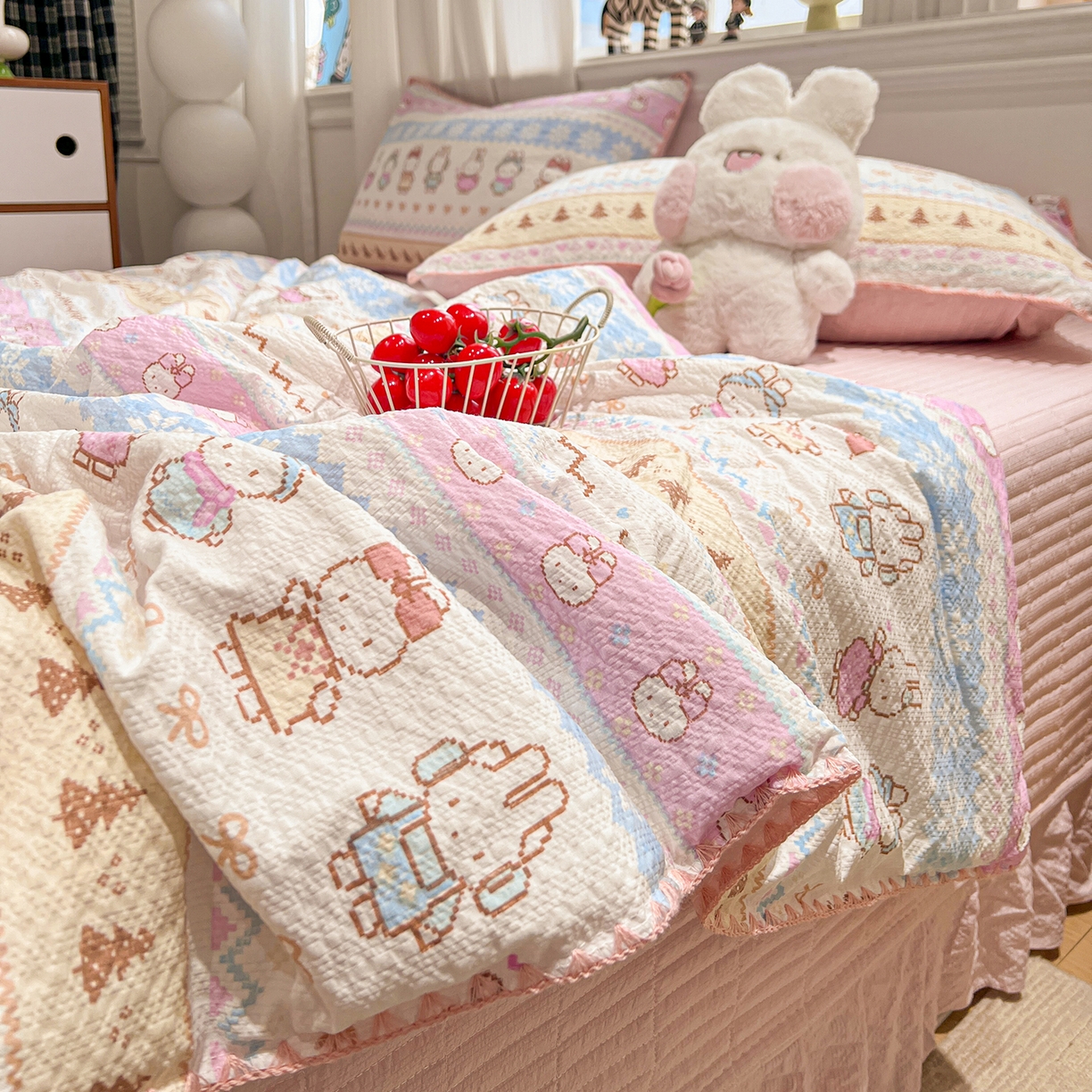 91家纺网 家纺一手货源 找家纺 富米莱（原臻工厂） 2026新款泡芙纱贝壳边夏被夏凉被空调被床盖床裙四件套-欧包系列 欧包-晚安菲菲