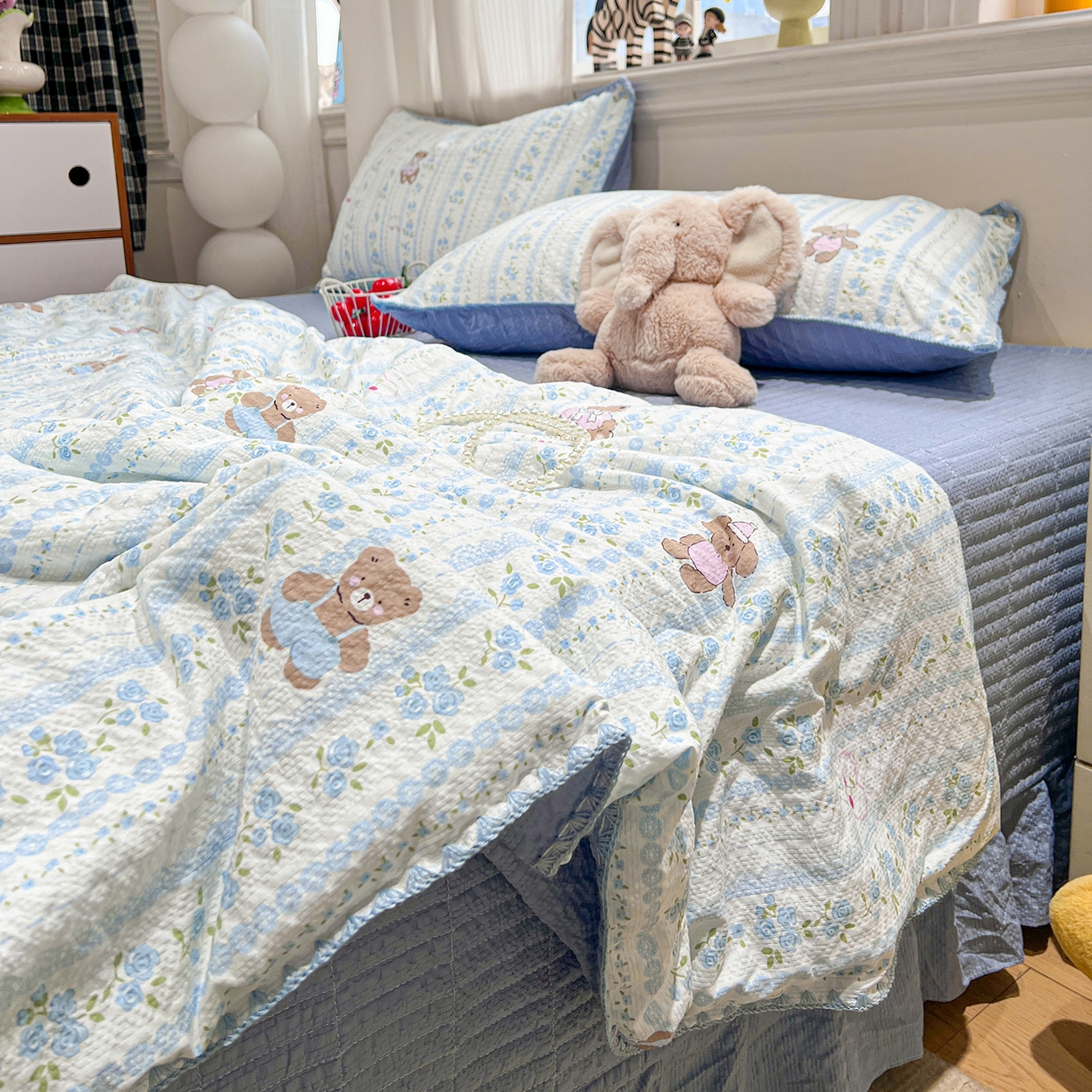 91家纺网 家纺一手货源 找家纺 富米莱（原臻工厂） 2026新款泡芙纱贝壳边夏被夏凉被空调被床盖床裙四件套-欧包系列 欧包-纯宅熊