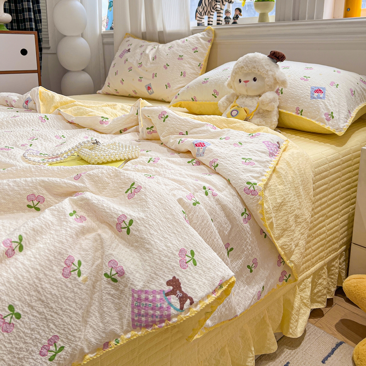 91家纺网 家纺一手货源 找家纺 富米莱（原臻工厂） 2026新款泡芙纱贝壳边夏被夏凉被空调被床盖床裙四件套-欧包系列 欧包-樱桃小软贴