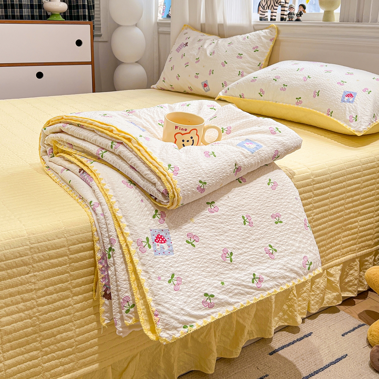 91家纺网 家纺一手货源 找家纺 富米莱（原臻工厂） 2026新款泡芙纱贝壳边夏被夏凉被空调被床盖床裙四件套-欧包系列 欧包-樱桃小软贴