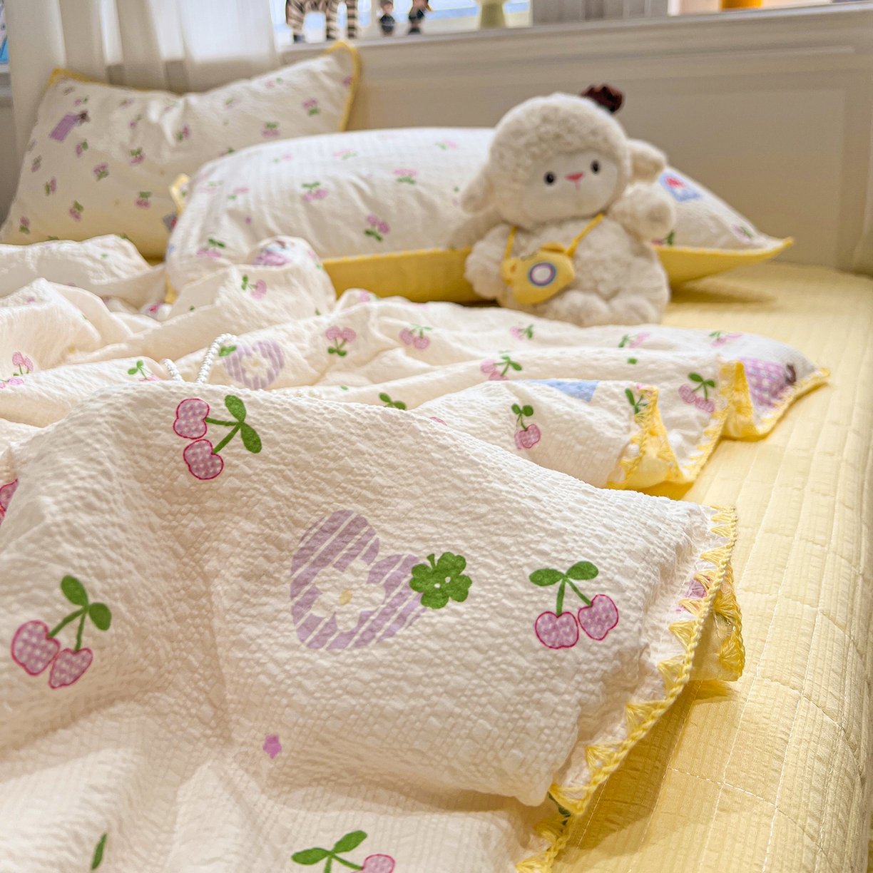 91家纺网 家纺一手货源 找家纺 富米莱（原臻工厂） 2026新款泡芙纱贝壳边夏被夏凉被空调被床盖床裙四件套-欧包系列 欧包-樱桃小软贴