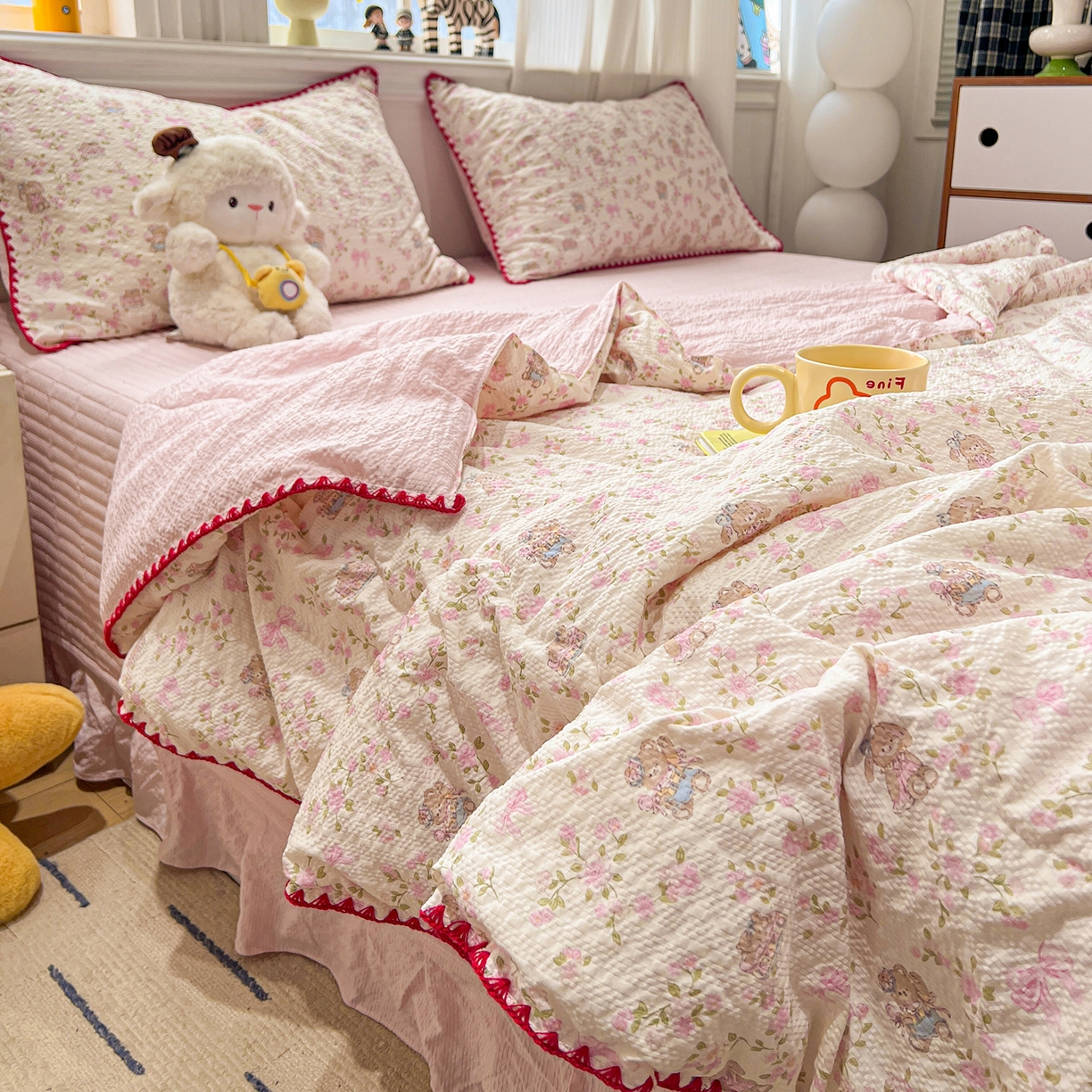 91家纺网 家纺一手货源 找家纺 富米莱（原臻工厂） 2026新款泡芙纱贝壳边夏被夏凉被空调被床盖床裙四件套-欧包系列 欧包-花园兔