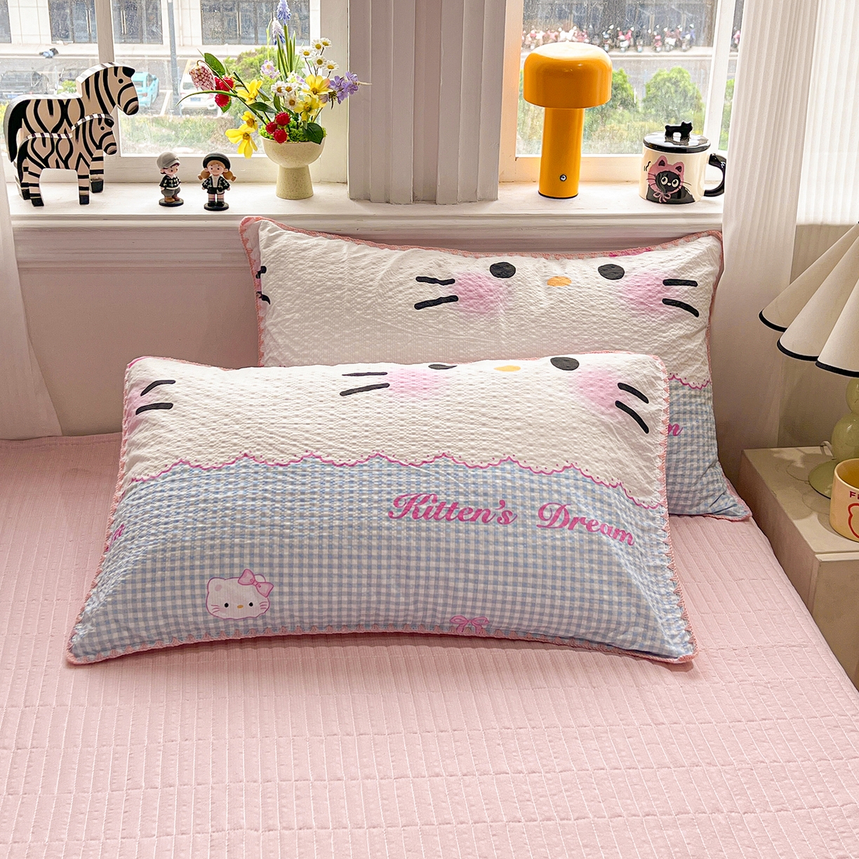 91家纺网 家纺一手货源 找家纺 富米莱（原臻工厂） 2026新款泡芙纱贝壳边夏被夏凉被空调被床盖床裙四件套-欧包系列 欧包-轻语小猫