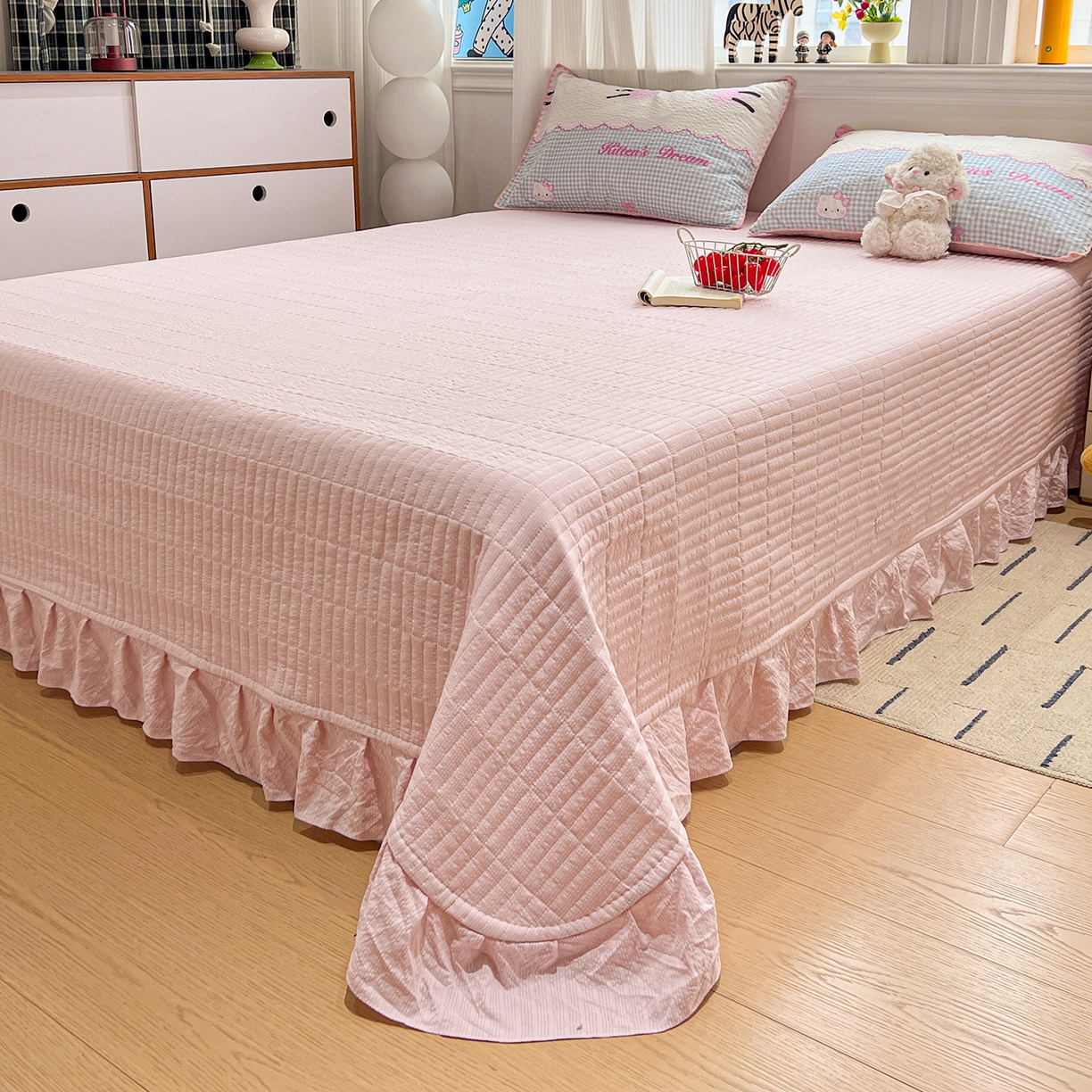 91家纺网 家纺一手货源 找家纺 富米莱（原臻工厂） 2026新款泡芙纱贝壳边夏被夏凉被空调被床盖床裙四件套-欧包系列 欧包-轻语小猫