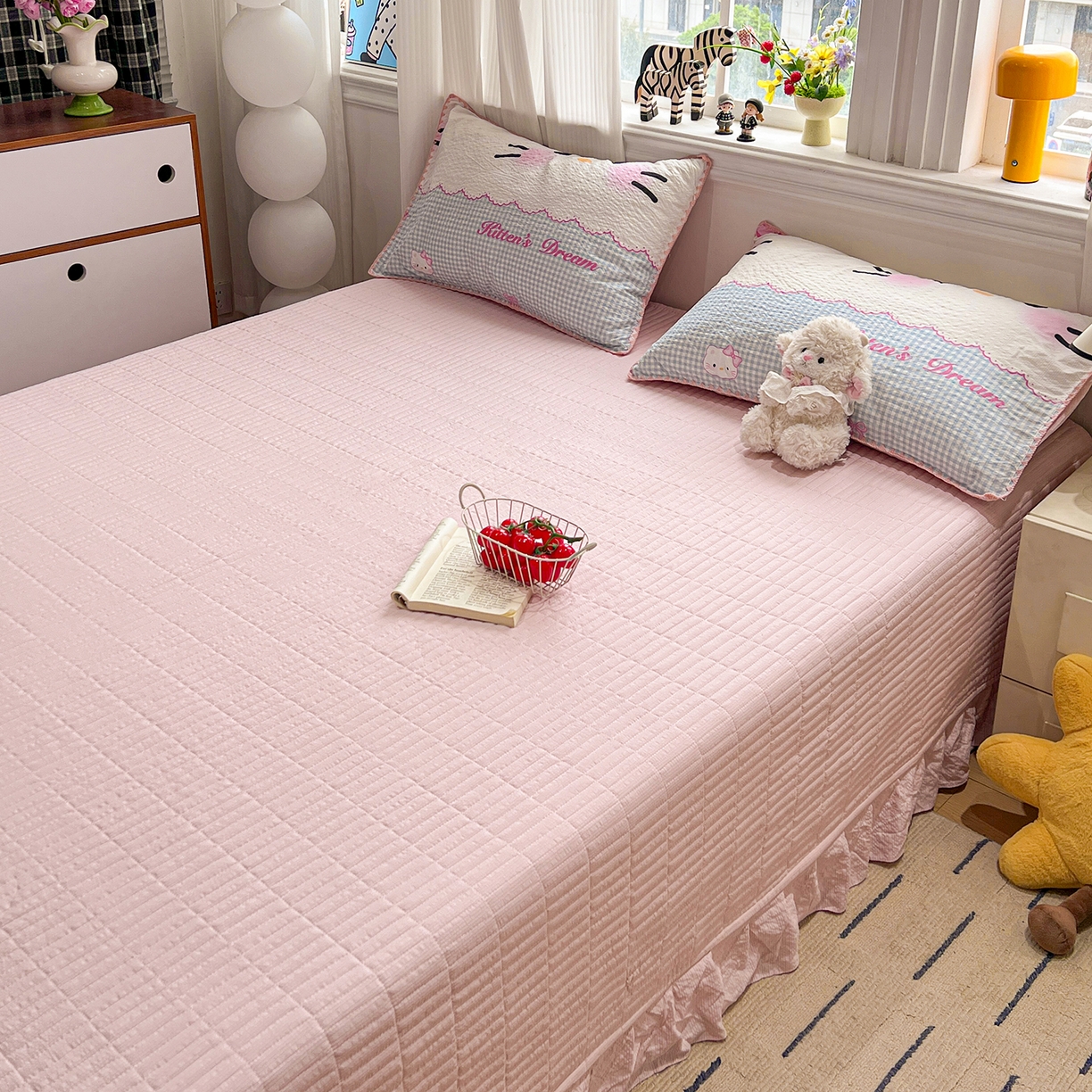 91家纺网 家纺一手货源 找家纺 富米莱（原臻工厂） 2026新款泡芙纱贝壳边夏被夏凉被空调被床盖床裙四件套-欧包系列 欧包-轻语小猫