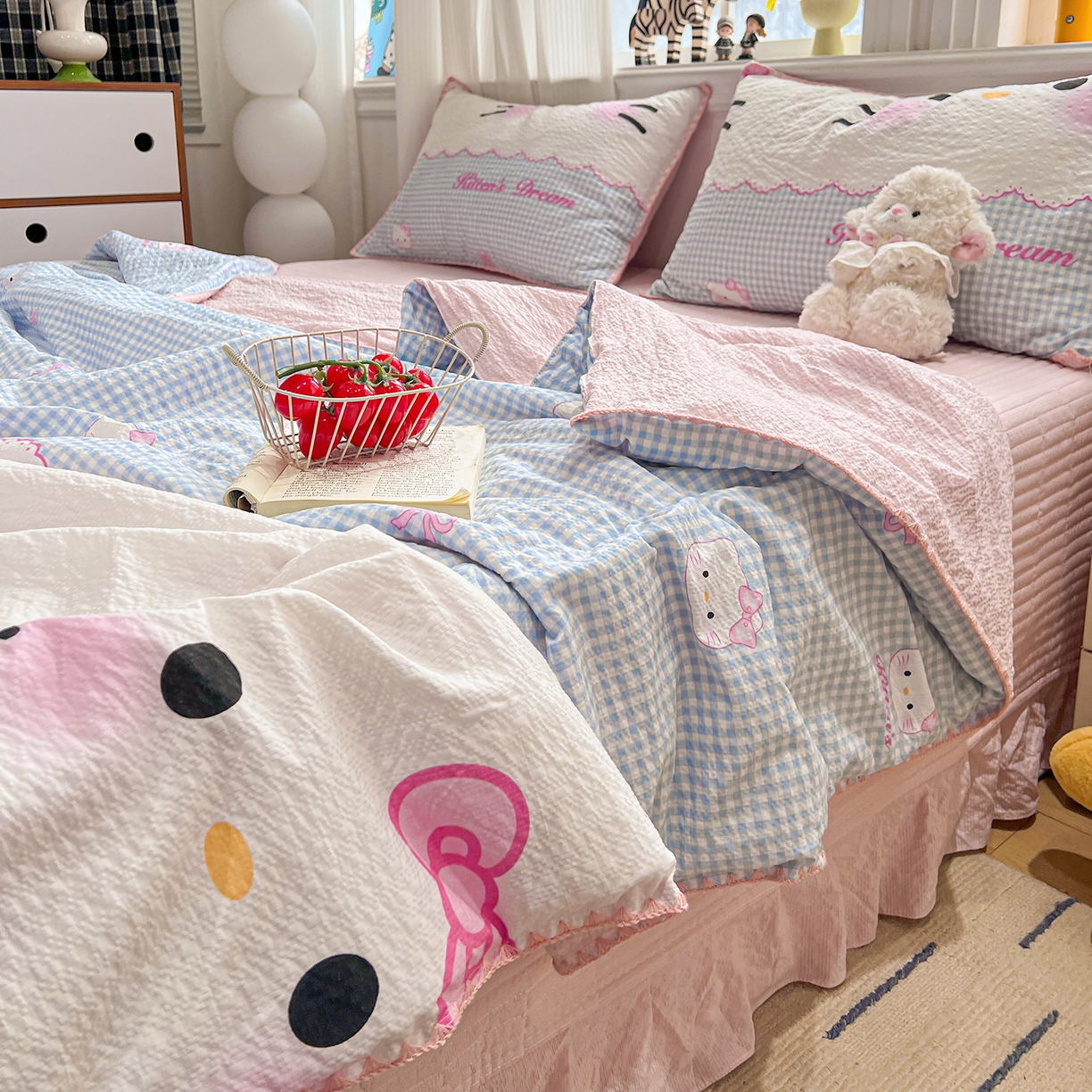 91家纺网 家纺一手货源 找家纺 富米莱（原臻工厂） 2026新款泡芙纱贝壳边夏被夏凉被空调被床盖床裙四件套-欧包系列 欧包-轻语小猫