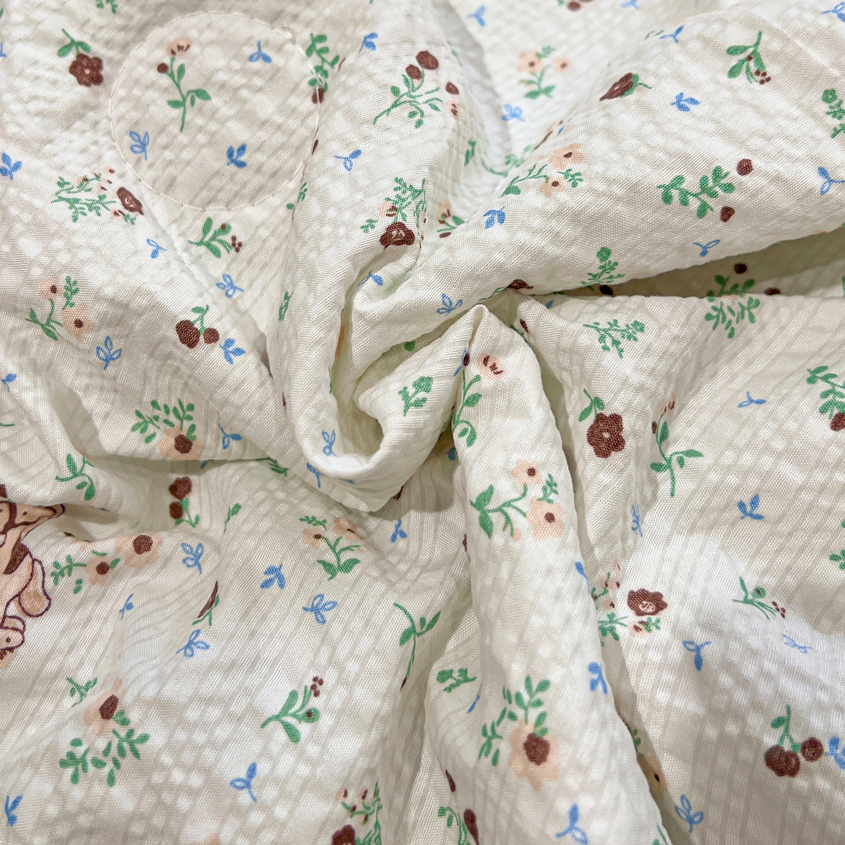 91家纺网 家纺一手货源 找家纺 富米莱（原臻工厂） 2026新款泡芙纱贝壳边夏被夏凉被空调被床盖床裙四件套-欧包系列 欧包-木马小花团