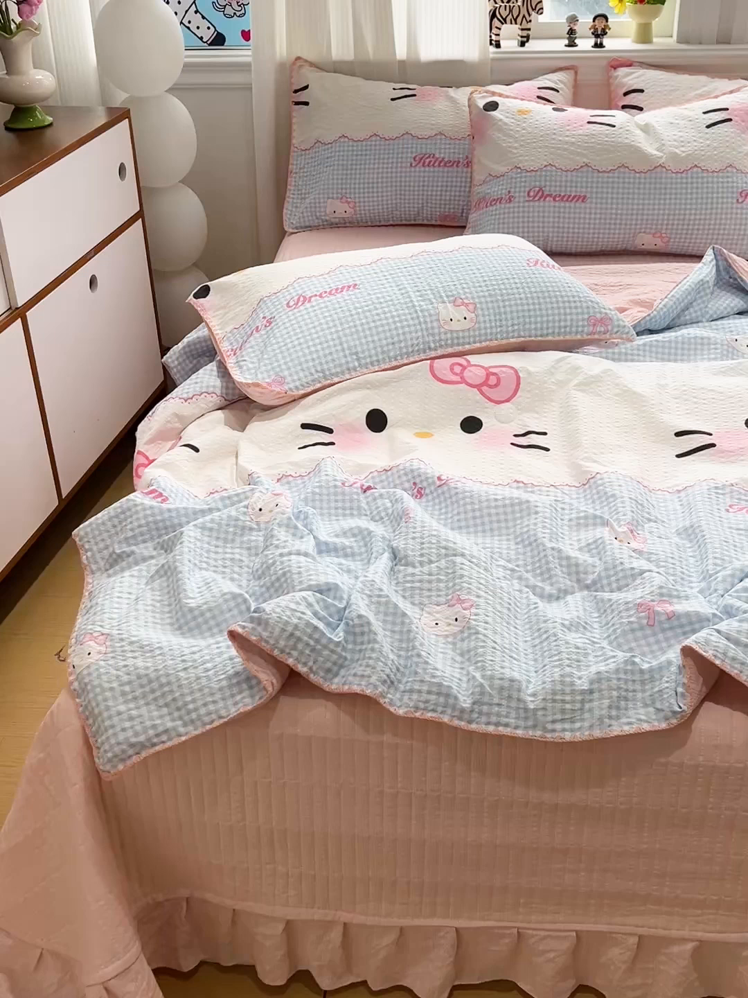 91家纺网 家纺一手货源 找家纺 富米莱（原臻工厂） 2026新款泡芙纱贝壳边夏被夏凉被空调被床盖床裙四件套-欧包系列 欧包-轻语小猫