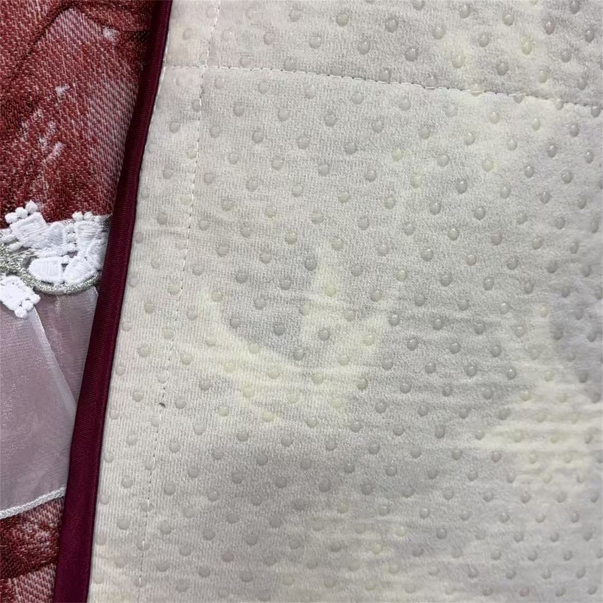 91家纺网 家纺一手货源 找家纺 （总）德之仁纺织 2026新款法式氛围感加厚防滑可机洗床盖-山茶雾语