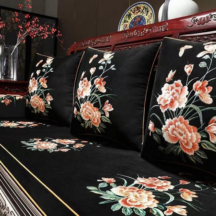 91家纺网 家纺一手货源 找家纺 （总）多米家居 2026新款定制红木-绒布刺绣坐垫、抱枕、桌旗，海绵，乳胶（2-3天货期，定制尺寸联系商家）