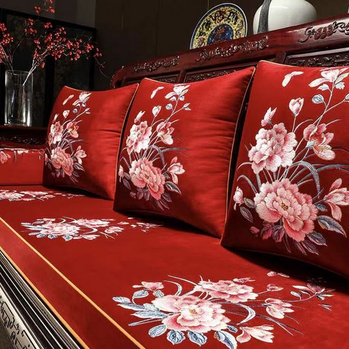 91家纺网 家纺一手货源 找家纺 （总）多米家居 2026新款定制红木-绒布刺绣坐垫、抱枕、桌旗，海绵，乳胶（2-3天货期，定制尺寸联系商家）