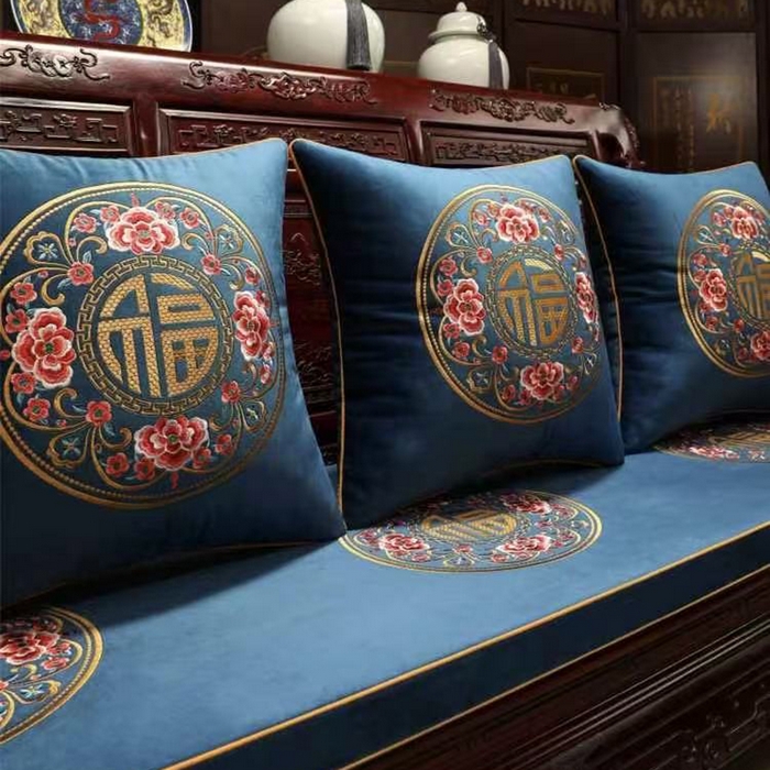 91家纺网 家纺一手货源 找家纺 （总）多米家居 2026新款定制红木-绒布刺绣坐垫、抱枕、桌旗，海绵，乳胶（2-3天货期，定制尺寸联系商家）