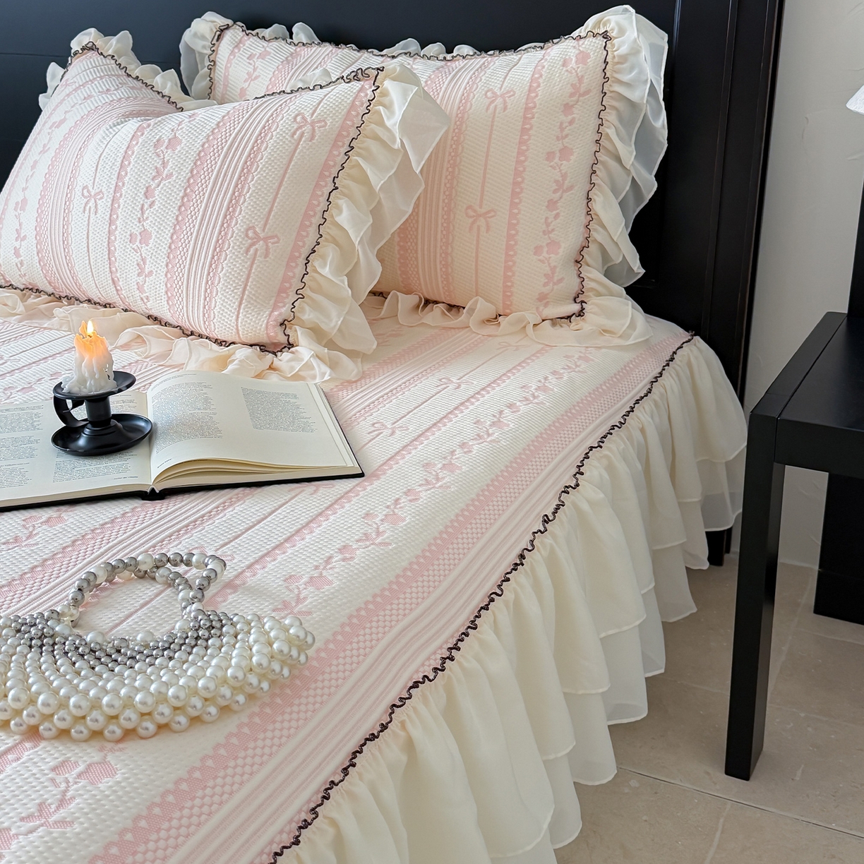 91家纺网 家纺一手货源 找家纺 山茶家居-原创设计（原山茶家纺） 2026新款A类提花华夫格床盖款凉席三件套-罗马假日 罗马假日-粉