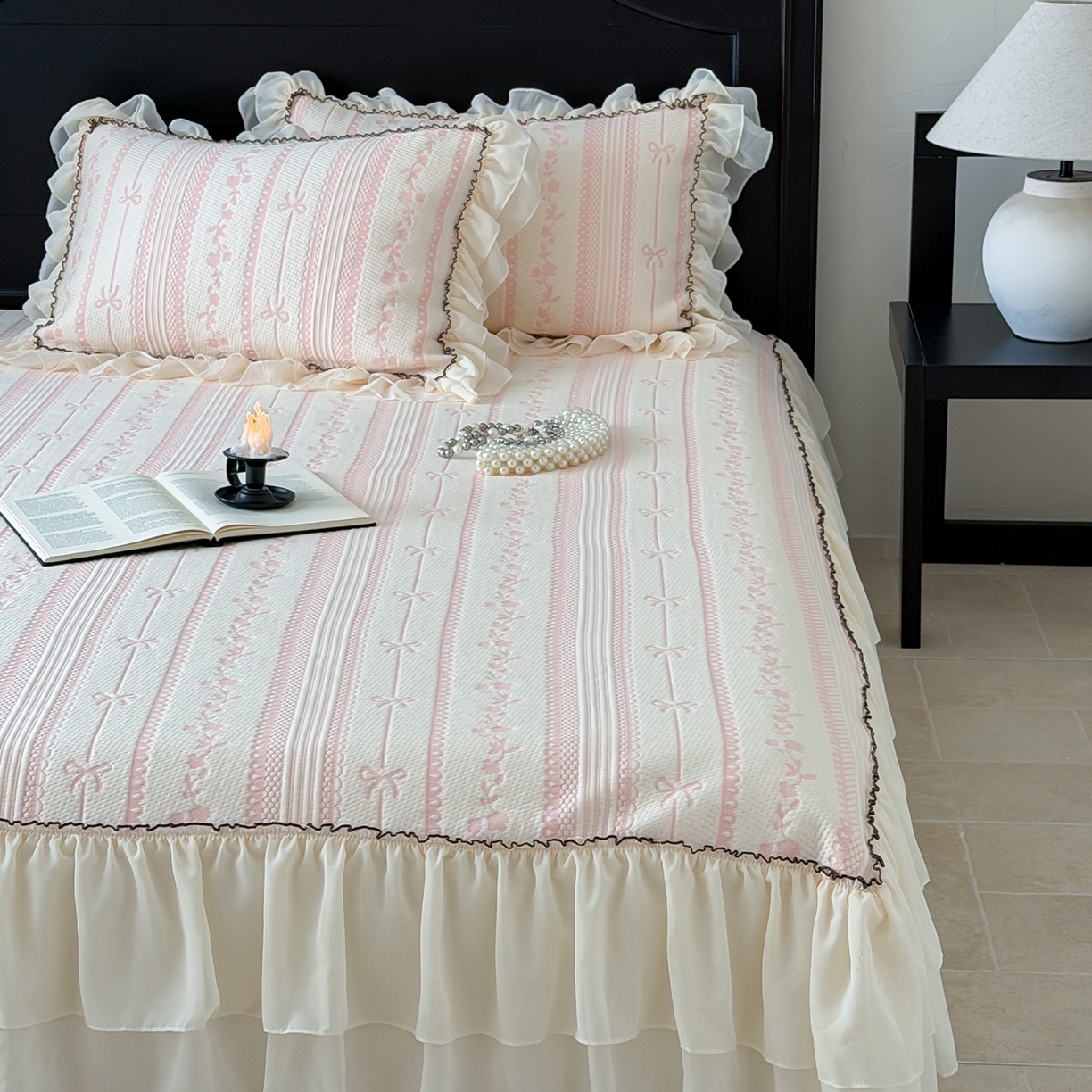 91家纺网 家纺一手货源 找家纺 山茶家居-原创设计（原山茶家纺） 2026新款A类提花华夫格床盖款凉席三件套-罗马假日 罗马假日-粉