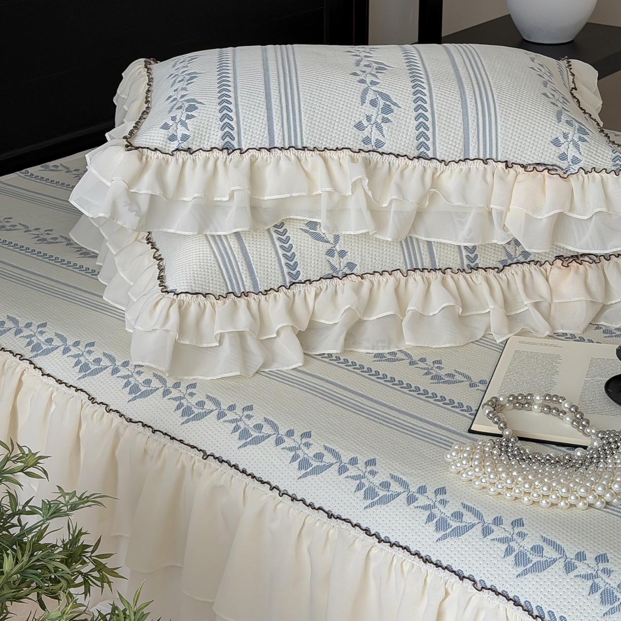 91家纺网 家纺一手货源 找家纺 山茶家居-原创设计（原山茶家纺） 2026新款A类提花华夫格床盖款凉席三件套-罗马假日 罗马假日-深蓝