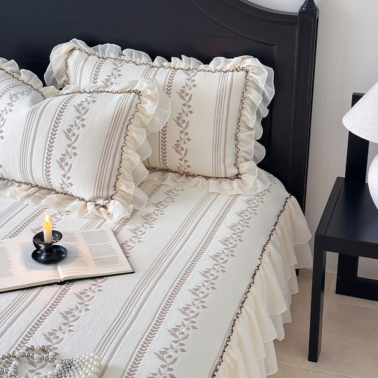 91家纺网 家纺一手货源 找家纺 山茶家居-原创设计（原山茶家纺） 2026新款A类提花华夫格床盖款凉席三件套-罗马假日 罗马假日-咖