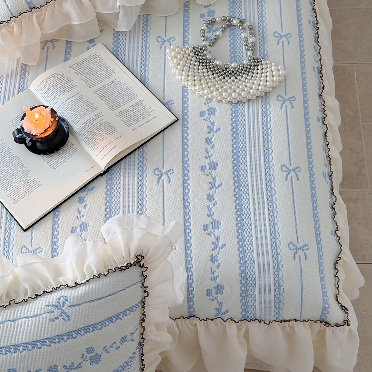 91家纺网 家纺一手货源 找家纺 山茶家居-原创设计（原山茶家纺） 2026新款A类提花华夫格床盖款凉席三件套-罗马假日 罗马假日-浅蓝