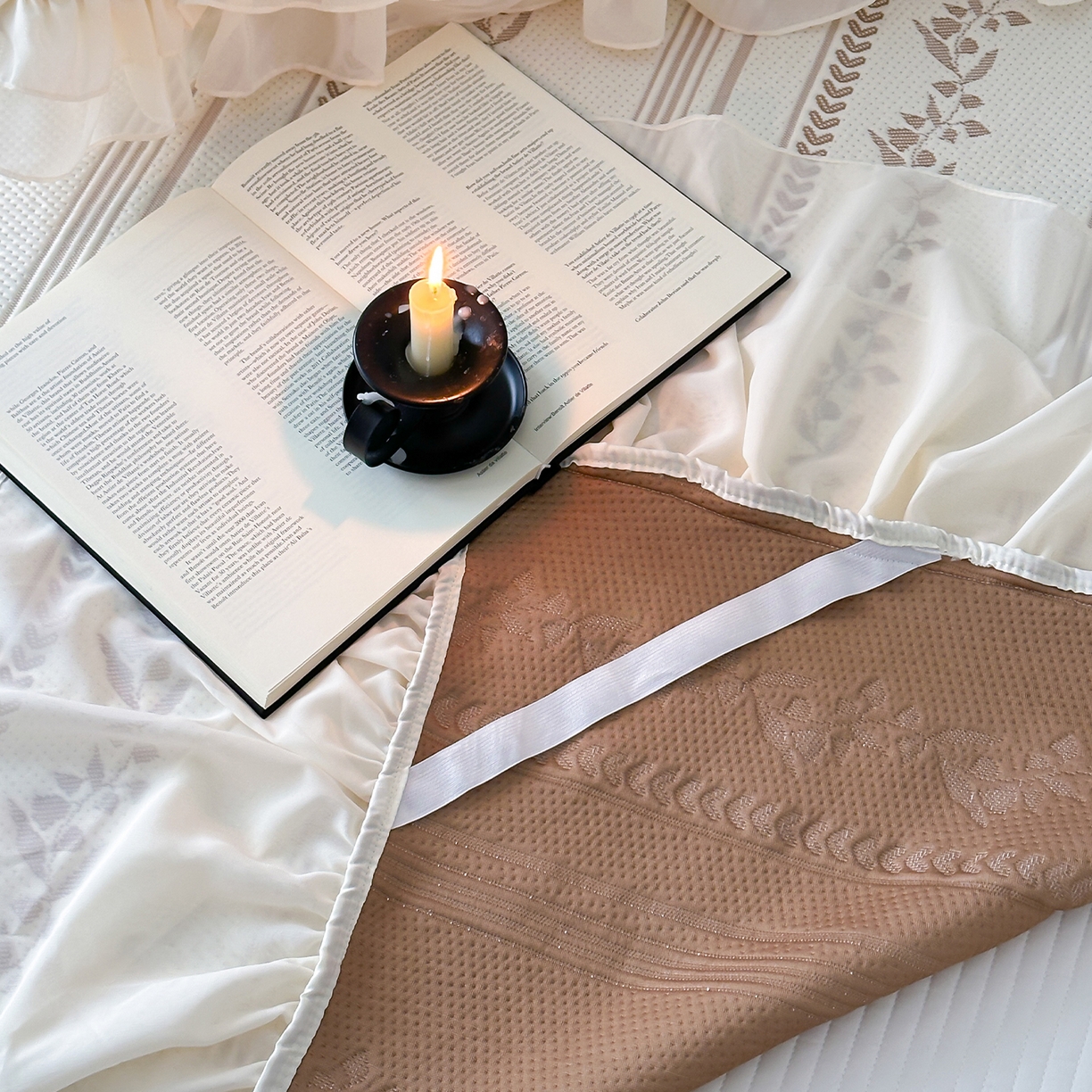 91家纺网 家纺一手货源 找家纺 山茶家居-原创设计（原山茶家纺） 2026新款A类提花华夫格床盖款凉席三件套-罗马假日 罗马假日-咖