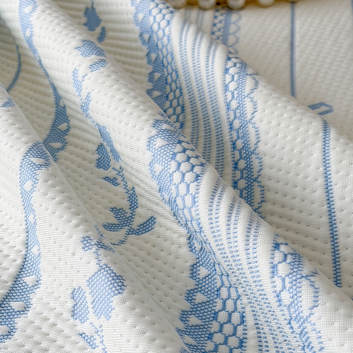 91家纺网 家纺一手货源 找家纺 山茶家居-原创设计（原山茶家纺） 2026新款A类提花华夫格床盖款凉席三件套-罗马假日 罗马假日-浅蓝