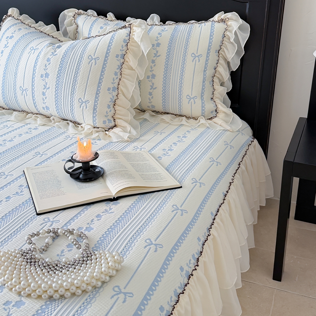 91家纺网 家纺一手货源 找家纺 山茶家居-原创设计（原山茶家纺） 2026新款A类提花华夫格床盖款凉席三件套-罗马假日 罗马假日-浅蓝