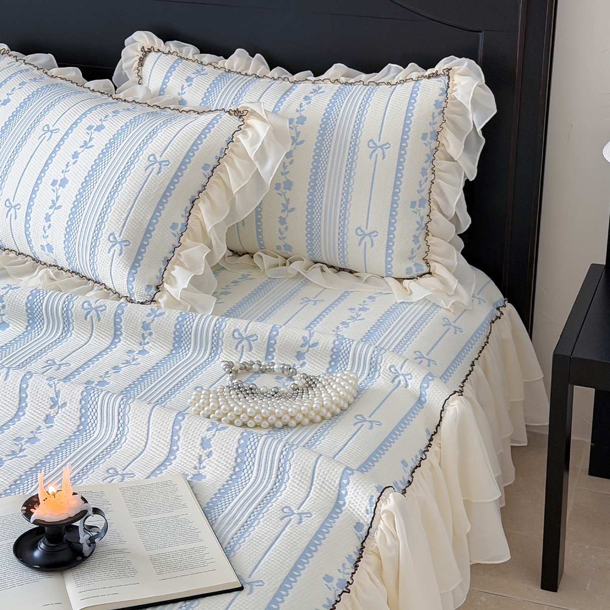 91家纺网 家纺一手货源 找家纺 山茶家居-原创设计（原山茶家纺） 2026新款A类提花华夫格床盖款凉席三件套-罗马假日 罗马假日-浅蓝