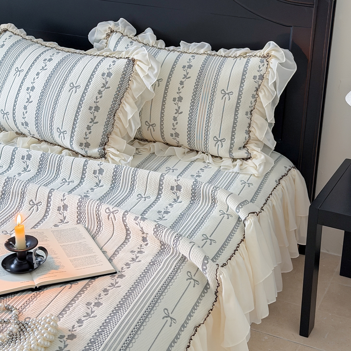 91家纺网 家纺一手货源 找家纺 山茶家居-原创设计（原山茶家纺） 2026新款A类提花华夫格床盖款凉席三件套-罗马假日 罗马假日-灰