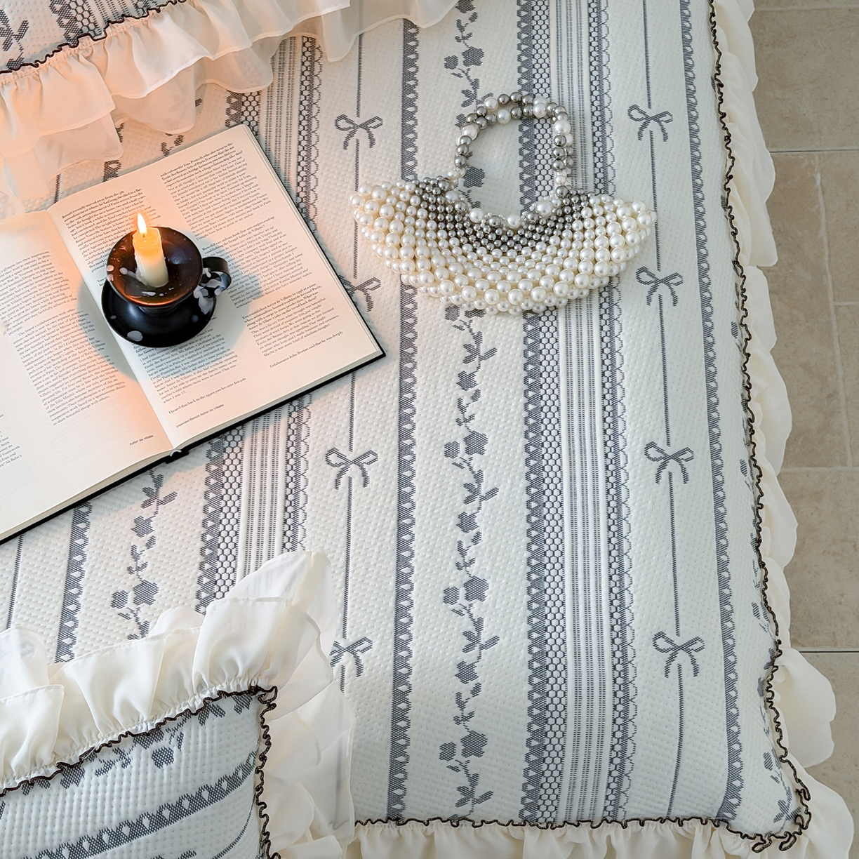 91家纺网 家纺一手货源 找家纺 山茶家居-原创设计（原山茶家纺） 2026新款A类提花华夫格床盖款凉席三件套-罗马假日 罗马假日-灰