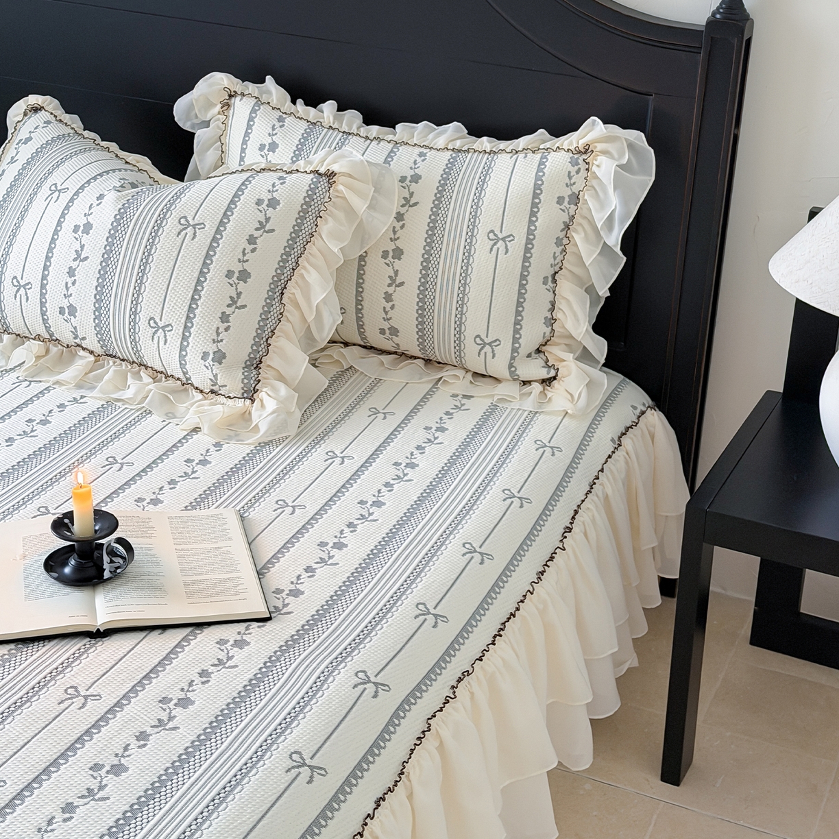 91家纺网 家纺一手货源 找家纺 山茶家居-原创设计（原山茶家纺） 2026新款A类提花华夫格床盖款凉席三件套-罗马假日 罗马假日-灰