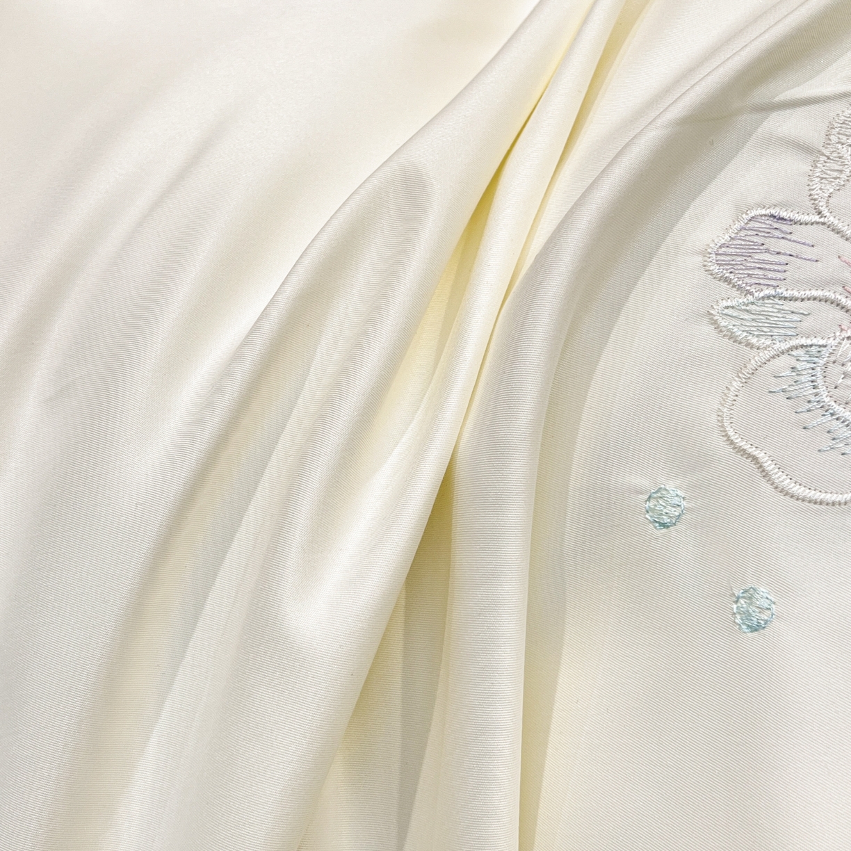 91家纺网 家纺一手货源 找家纺 （总）色鬼布艺高端家居主号 2026新款水洗冰丝刺绣四件套花颜系列