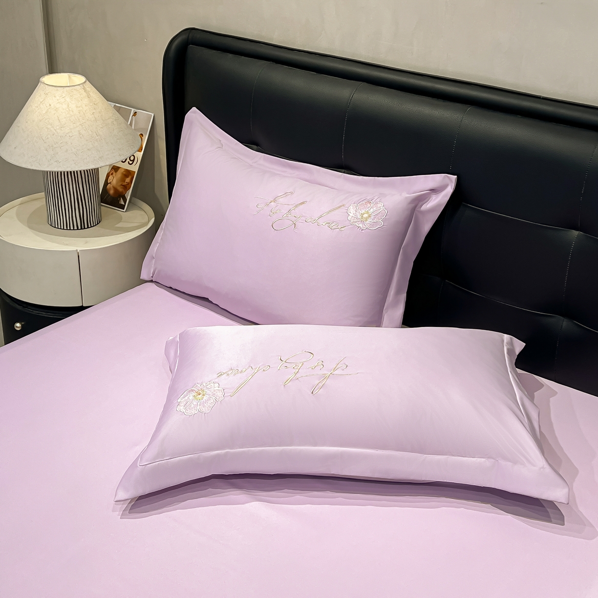 91家纺网 家纺一手货源 找家纺 色鬼布艺高端家居主号 2026新款水洗冰丝刺绣四件套花颜系列 花颜-芋泥紫