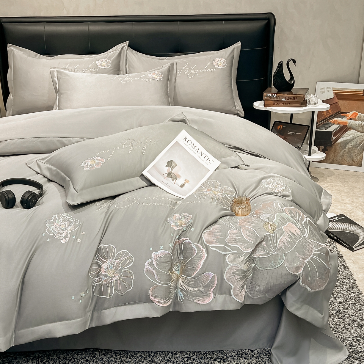 91家纺网 家纺一手货源 找家纺 色鬼布艺高端家居主号 2026新款水洗冰丝刺绣四件套花颜系列 花颜-高级灰