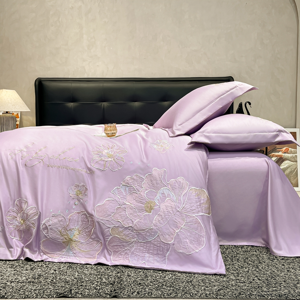 91家纺网 家纺一手货源 找家纺 色鬼布艺高端家居主号 2026新款水洗冰丝刺绣四件套花颜系列 花颜-芋泥紫