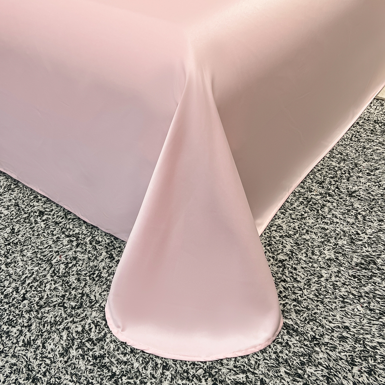 91家纺网 家纺一手货源 找家纺 色鬼布艺高端家居主号 2026新款水洗冰丝刺绣四件套花颜系列 花颜-温柔粉